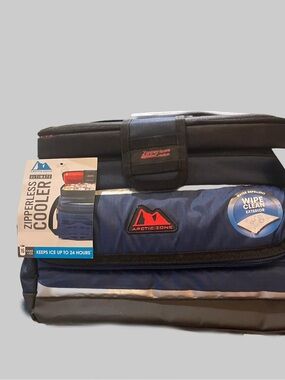 Arctic Zone Navy Zipperless Cooler Bag for Men